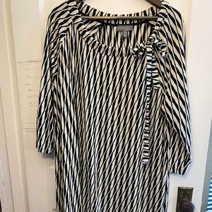 Black/ivory patterned Selection by Ulla Popken tunic/dress, VGUC!